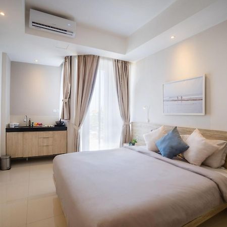 Bali Bustle Pararaton Coliving And Coworking Space Легиан Екстериор снимка