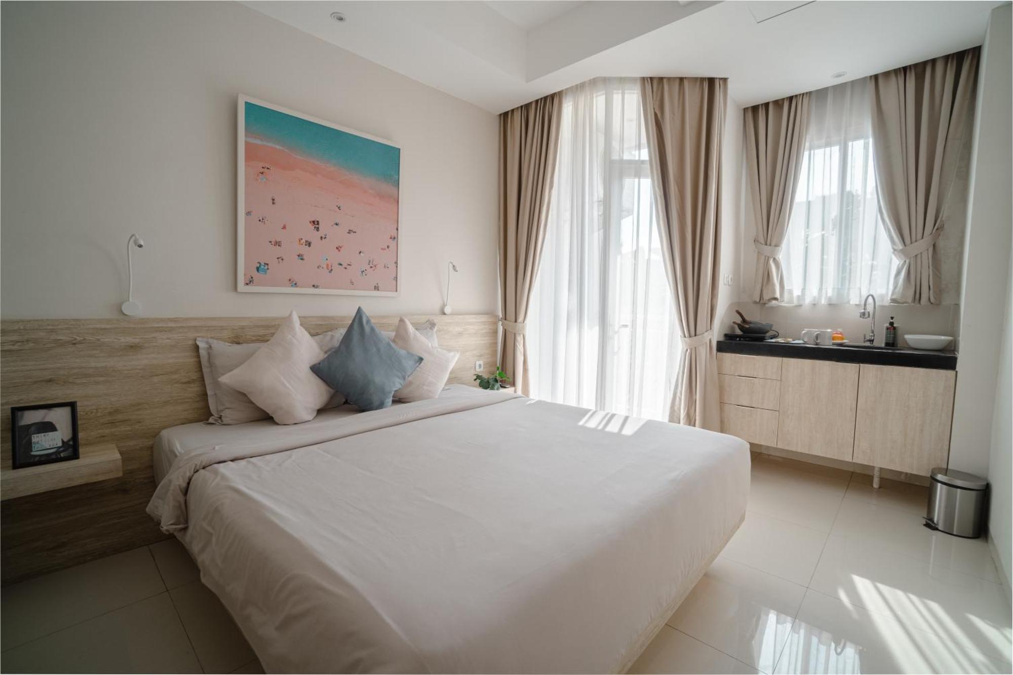 Bali Bustle Pararaton Coliving And Coworking Space Легиан Екстериор снимка