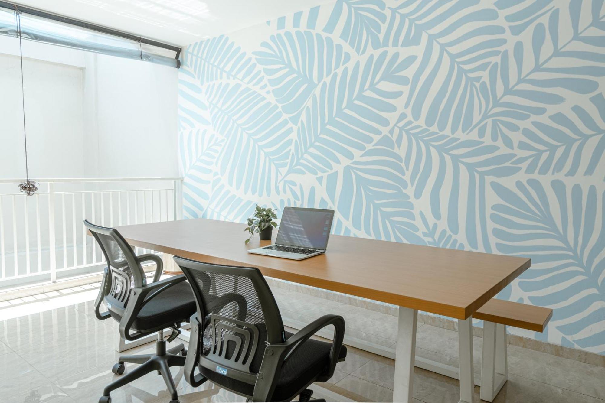 Bali Bustle Pararaton Coliving And Coworking Space Легиан Екстериор снимка
